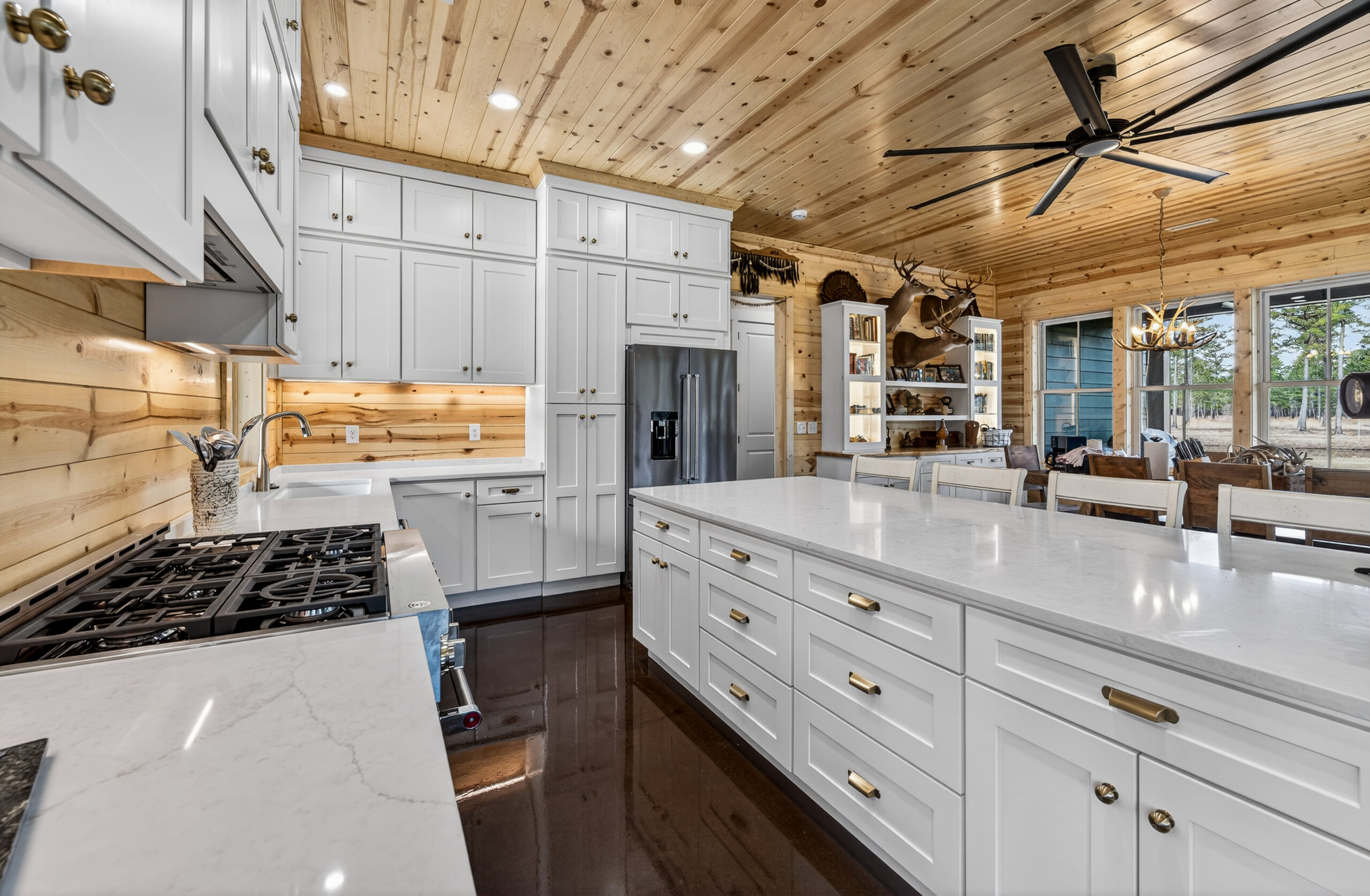 Living room design in Pawleys Island, South Carolina, Capalbo Designs and Remodels